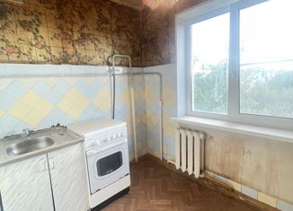 Продам двухкомнатную квартиру, 43.6 м2, Волжский, улица имени Генерала Карбышева, 62