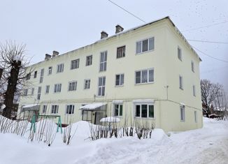 Двухкомнатная квартира на продажу, 41.8 м2, Кольчугино, улица 5-я Линия Ленинского поселка, 1А