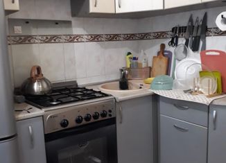 Продам двухкомнатную квартиру, 47.8 м2, Златоуст, проспект имени Ю.А. Гагарина, 8-я линия, 15