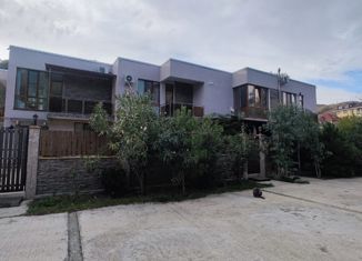 Продаю дом, 240 м2, посёлок городского типа Дагомыс, Барановское шоссе, 16А