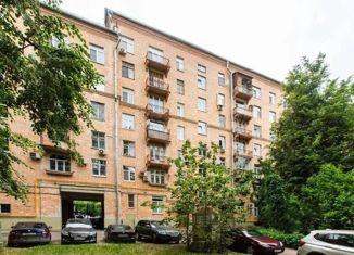 Продам 2-ком. квартиру, 54.8 м2, Москва, улица Черняховского, 4, метро Аэропорт