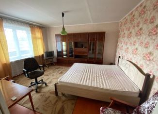 Продается 3-комнатная квартира, 64 м2, поселок городского типа Мостовской, улица Мира, 6