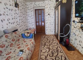 Продается комната, 35 м2, Белогорск, улица 50 лет Комсомола, 25