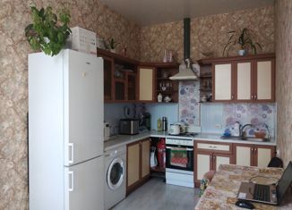 Продам 4-ком. квартиру, 200 м2, село Донское, Комсомольская улица, 76Б