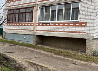 Продажа 3-ком. квартиры, 63 м2, Урюпинск, Волжская улица, 38