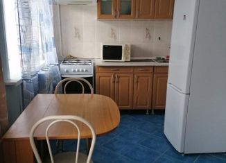 Сдается в аренду однокомнатная квартира, 33 м2, Тюмень, улица Мельникайте, 64