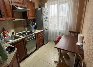 Продается 2-комнатная квартира, 45 м2, рабочий посёлок Константиновский, улица 20 лет Октября, 20А