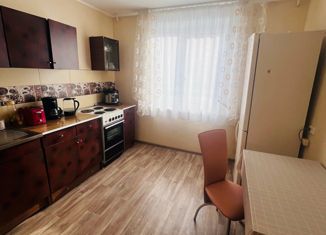 Продается 2-комнатная квартира, 49.5 м2, Челябинск, улица Братьев Кашириных, 114, Калининский район