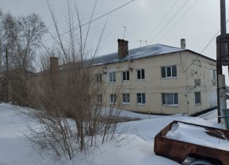 Продам 2-ком. квартиру, 41.1 м2, село Калманка, улица Ленина, 23