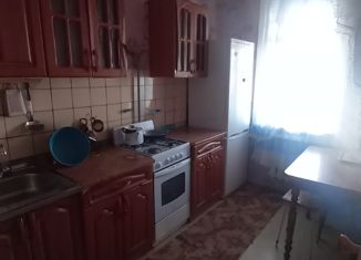 Продам 2-ком. квартиру, 43.7 м2, Нижнекамск, улица Бызова, 5