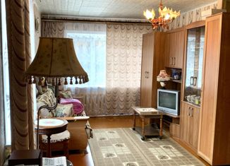 Продажа 1-ком. квартиры, 32 м2, Боровичи, улица 1 Мая, 52