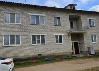 Продается 3-комнатная квартира, 74.2 м2, Псковская область, посёлок Приозёрный, 10