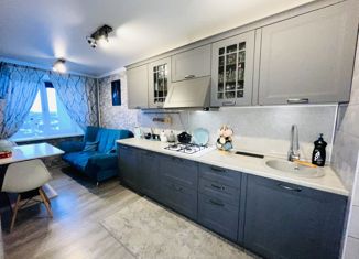 Продаю 4-комнатную квартиру, 70 м2, Липецк, улица 8 Марта, 34, Советский район