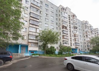 Продаю 3-комнатную квартиру, 61 м2, Челябинск, улица Ворошилова, 37