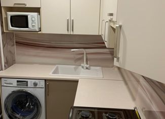 Продам 2-ком. квартиру, 44.3 м2, Санкт-Петербург, улица Белы Куна, 7к1, метро Международная