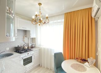 Продаю трехкомнатную квартиру, 58.1 м2, Москва, улица Бехтерева, 41к1, улица Бехтерева