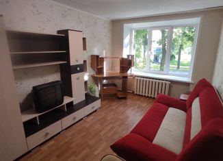 Продаю 2-ком. квартиру, 44 м2, Заречный, Братская улица, 21