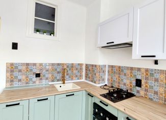 Продам 2-ком. квартиру, 44 м2, Салават, бульвар Матросова, 14