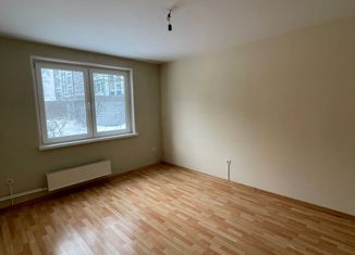 Трехкомнатная квартира на продажу, 73.8 м2, Москва, Осенний бульвар, 6, метро Крылатское