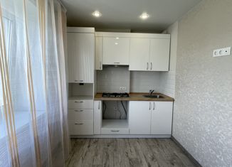 Продажа 2-ком. квартиры, 55.4 м2, посёлок городского типа Медведево, улица Горького, 3