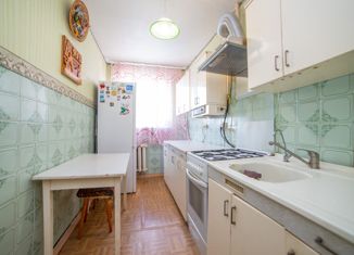 Продам трехкомнатную квартиру, 57.7 м2, Свердловская область, Парниковая улица, 1