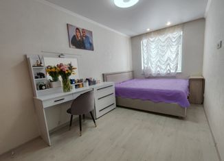 Продается трехкомнатная квартира, 64 м2, Татарстан, улица Айдарова, 116