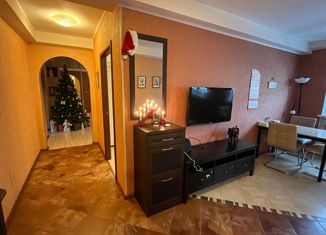 Продам 3-комнатную квартиру, 73.3 м2, Санкт-Петербург, Ленская улица, 15, Ленская улица