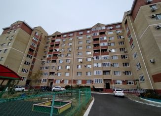 Продается 2-ком. квартира, 62 м2, Элиста, 10-й микрорайон, 10-й микрорайон, 15к5