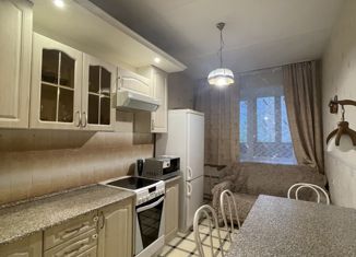 Продам 1-комнатную квартиру, 41 м2, Москва, Студенческая улица, 18, Студенческая улица