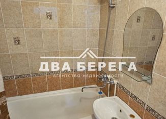 Продается четырехкомнатная квартира, 60.5 м2, Омская область, Моторная улица, 15