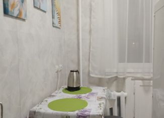 Сдам в аренду однокомнатную квартиру, 35 м2, Валуйки, улица Пархоменко, 14