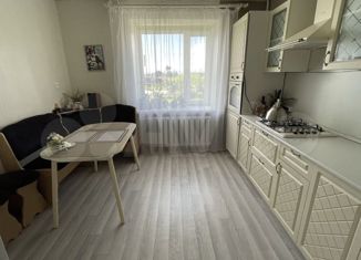 Продаю трехкомнатную квартиру, 67.7 м2, деревня Варницы, Воскресенская улица, 29