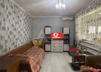 Продаю 2-ком. квартиру, 50 м2, село Левокумка, Мостовая улица, 103