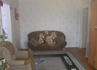 Продаю 4-ком. квартиру, 62 м2, Канск, микрорайон Северный, 6