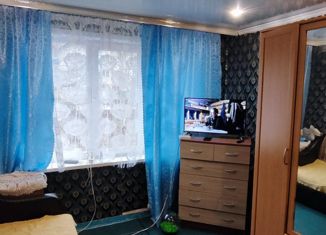 Продам 1-ком. квартиру, 29 м2, Нижнекамск, улица Гагарина, 2