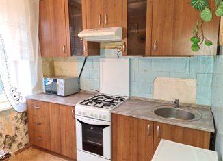 Продам трехкомнатную квартиру, 60.9 м2, Санкт-Петербург, улица Тамбасова, 4к2, муниципальный округ Сосновая Поляна