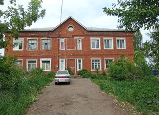 Продам комнату, 15 м2, Сарапул, улица Азина, 135А