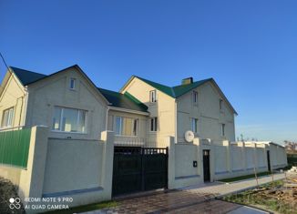 Продам дом, 700 м2, село Михайловка, улица 70 лет Октября