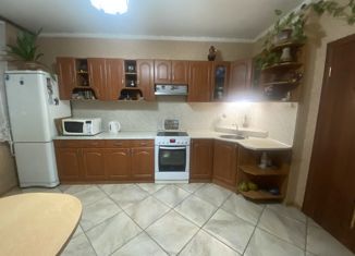 Продам 3-комнатную квартиру, 79.6 м2, Санкт-Петербург, метро Комендантский проспект, Планерная улица, 45к1