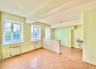 Продам 3-комнатную квартиру, 61.6 м2, Черемхово, квартал Радужный, 2