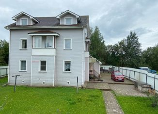 Продам дом, 300 м2, посёлок Александровская