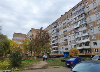 Продаю 3-комнатную квартиру, 61 м2, Кемерово, Заводский район, улица Тухачевского, 31Г