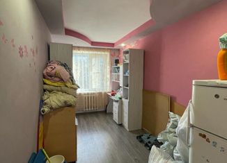 Продаю четырехкомнатную квартиру, 77.8 м2, Невинномысск, улица Гагарина, 56