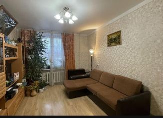 Продажа 2-ком. квартиры, 50.6 м2, Киров, улица Гайдара, 2