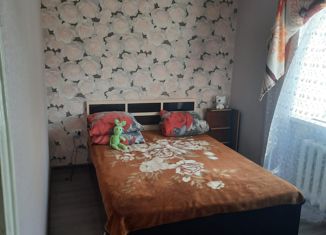 Продам 2-ком. квартиру, 47 м2, поселок Прохладный, Курганная улица, 39