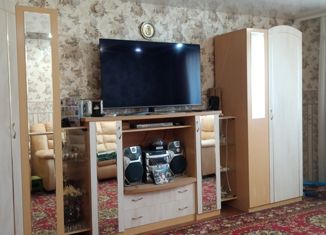 Продаю 4-ком. квартиру, 90.3 м2, Прокопьевск, улица Обручева, 51