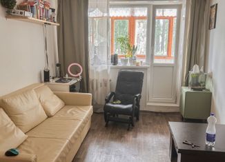 Продаю трехкомнатную квартиру, 60.5 м2, поселок городского типа Рефтинский, Молодёжная улица, 25