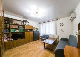 Продаю 2-ком. квартиру, 44 м2, Екатеринбург, улица Чапаева, 80к2, метро Чкаловская