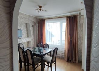 Продается четырехкомнатная квартира, 82 м2, Рубцовск, улица Федоренко, 7
