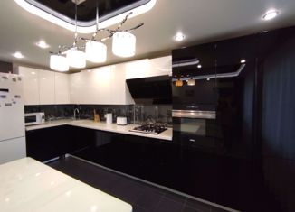 Продаю трехкомнатную квартиру, 83.2 м2, посёлок Знаменский, улица Черепанова, 6А